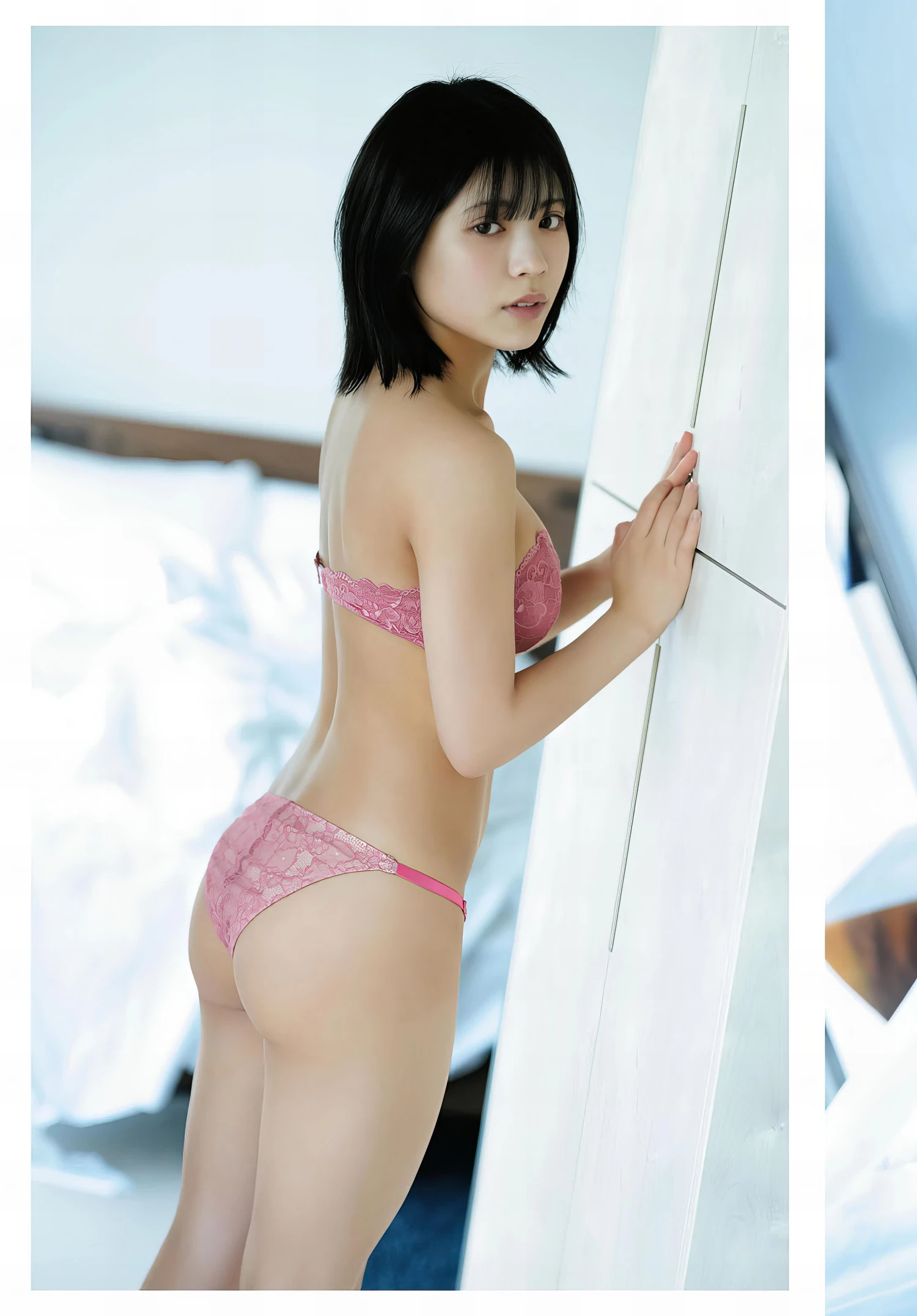 [隅野和奏] 穿着性感诱人！美颜尽收眼底 [18P]
